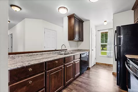 Kitchen - 413 N Lee St, Centralia, MO 65240 photo 2 of 2