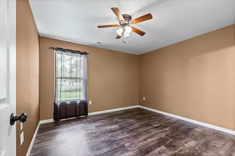 Bedroom - 413 N Lee St, Centralia, MO 65240 photo 1 of 3
