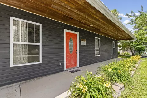 Exterior - 413 N Lee St, Centralia, MO 65240 photo 4 of 4