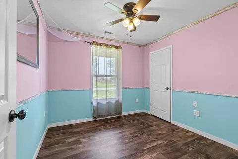 Bedroom - 413 N Lee St, Centralia, MO 65240 photo 3 of 3