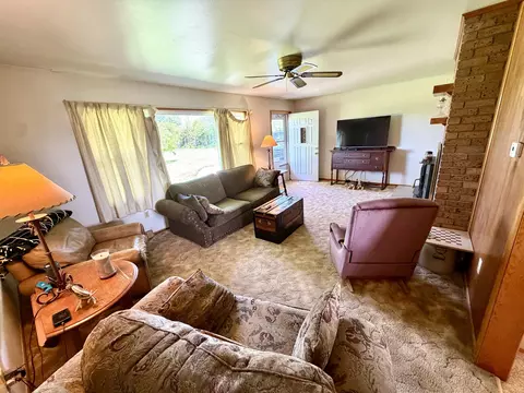 Living - 600 E Canole Rd, Sturgeon, MO 65284 photo 1 of 2