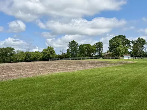 Exterior - 600 E Canole Rd, Sturgeon, MO 65284 photo 8 of 9