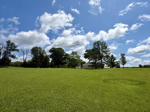 Exterior - 600 E Canole Rd, Sturgeon, MO 65284 photo 6 of 9
