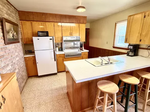Kitchen - 600 E Canole Rd, Sturgeon, MO 65284 photo 2 of 3