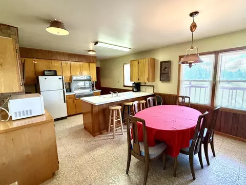 Kitchen - 600 E Canole Rd, Sturgeon, MO 65284 photo 1 of 3