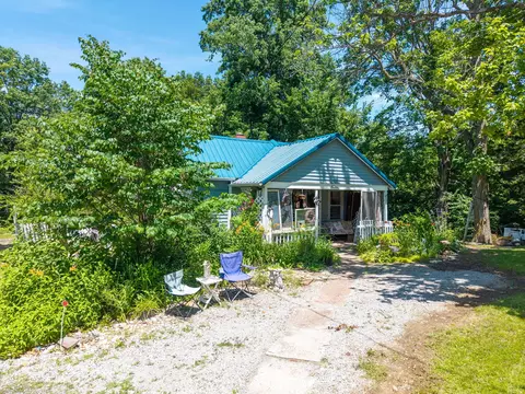 4707 E St Charles Rd, Columbia, MO 65201