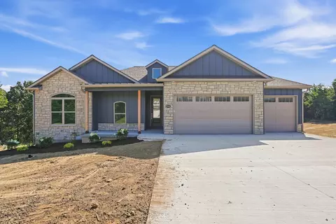 25321 Silvercrest Ct, Wooldridge, MO 65287