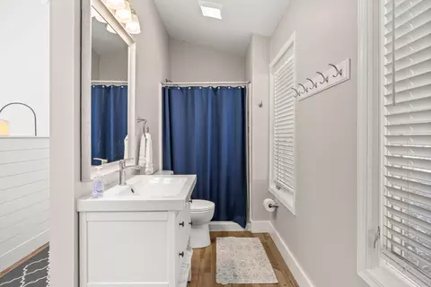 Bath - 48 Lake Village Rd, Eldon, MO 65026 photo 4 of 5