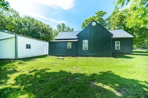 Exterior - 30663 E Press St, Excello, MO 65247 photo 5 of 11