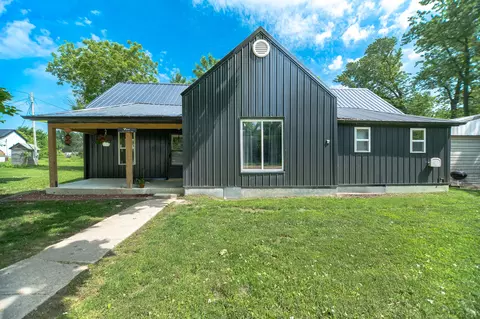 30663 E Press St, Excello, MO 65247