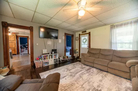 Living - 30663 E Press St, Excello, MO 65247 photo 2 of 2