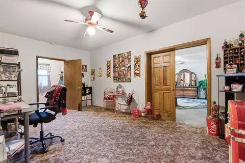 Entry Way - 1903 Pollock Rd, Mexico, MO 65265 photo 5 of 7