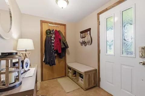 Entry Way - 1903 Pollock Rd, Mexico, MO 65265 photo 2 of 7