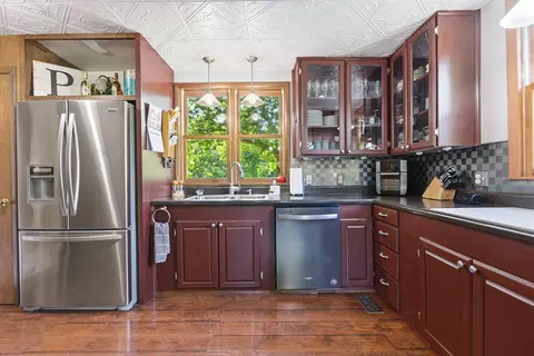 Kitchen - 1903 Pollock Rd, Mexico, MO 65265 photo 3 of 4