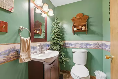 Bath - 1903 Pollock Rd, Mexico, MO 65265 photo 3 of 5