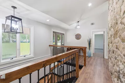 Entry Way - 1022 Timberline Rd, Moberly, MO 65270 photo 8 of 21