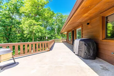 Exterior - 1022 Timberline Rd, Moberly, MO 65270 photo 32 of 51