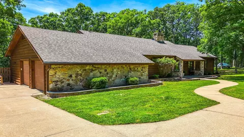 Exterior - 1022 Timberline Rd, Moberly, MO 65270 photo 41 of 51