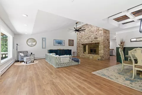 Living - 1022 Timberline Rd, Moberly, MO 65270 photo 2 of 2
