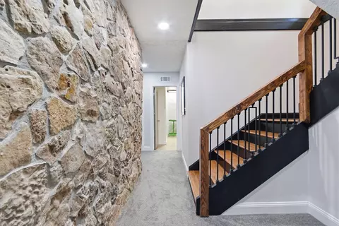 Entry Way - 1022 Timberline Rd, Moberly, MO 65270 photo 19 of 21