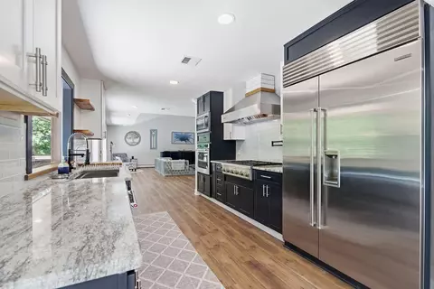Kitchen - 1022 Timberline Rd, Moberly, MO 65270 photo 7 of 8