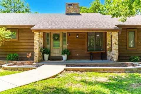 Exterior - 1022 Timberline Rd, Moberly, MO 65270 photo 40 of 51
