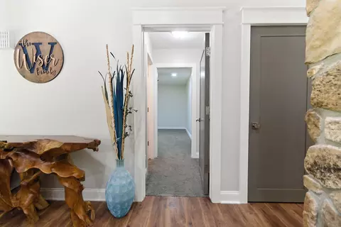 Entry Way - 1022 Timberline Rd, Moberly, MO 65270 photo 7 of 21