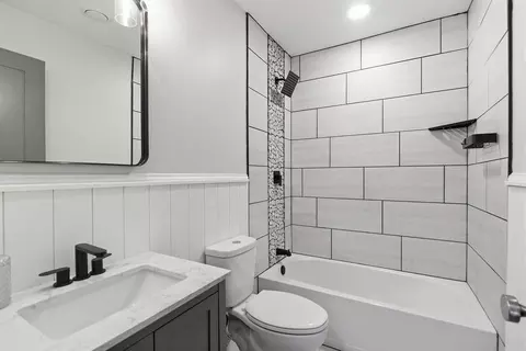 Bath - 1022 Timberline Rd, Moberly, MO 65270 photo 13 of 17