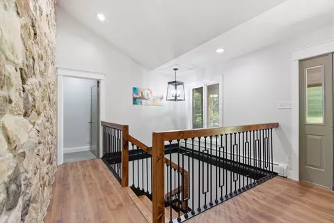 Entry Way - 1022 Timberline Rd, Moberly, MO 65270 photo 6 of 21