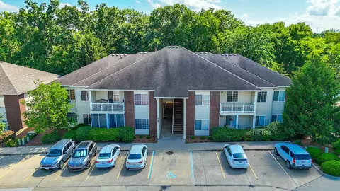 1100 Kennesaw Ridge Rd #608, Columbia, MO 65202