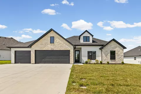 2806 Misty Flower Dr, Columbia, MO 65203