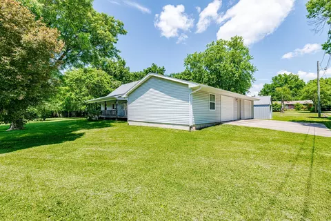 Exterior - 215 W 217 W 2nd St, Fulton, MO 65251 photo 6 of 14