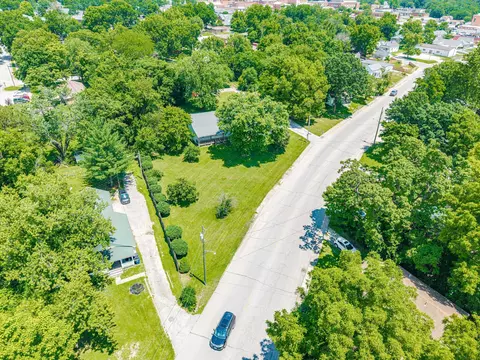 View/Area - 215 W 217 W 2nd St, Fulton, MO 65251 photo 8 of 13