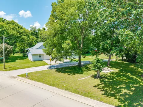 View/Area - 215 W 217 W 2nd St, Fulton, MO 65251 photo 2 of 13