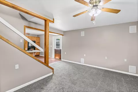 Living - 215 W 217 W 2nd St, Fulton, MO 65251 photo 2 of 4