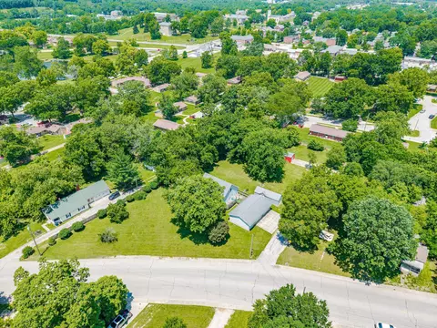 View/Area - 215 W 217 W 2nd St, Fulton, MO 65251 photo 10 of 13