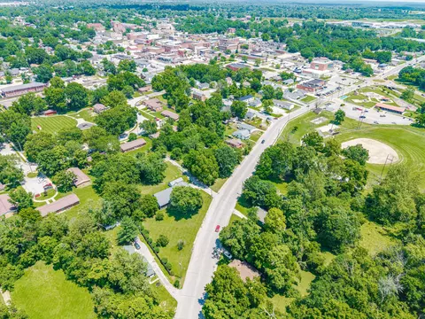 View/Area - 215 W 217 W 2nd St, Fulton, MO 65251 photo 9 of 13