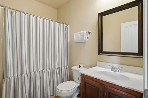 Bath - 140 Sommer Ct, Holts Summit, MO 65043 photo 4 of 4