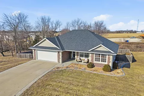 View/Area - 140 Sommer Ct, Holts Summit, MO 65043 photo 1 of 5