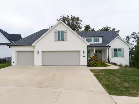 7337 Sella Ct, Columbia, MO 65203