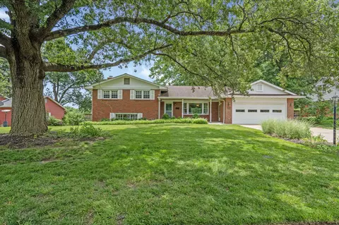 1004 Sunset Dr, Columbia, MO 65203