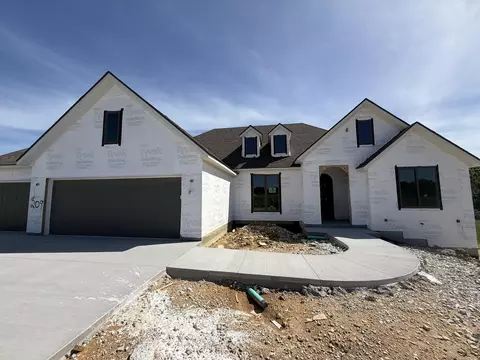 2816 Easley Cabin Cir, Columbia, MO 65201
