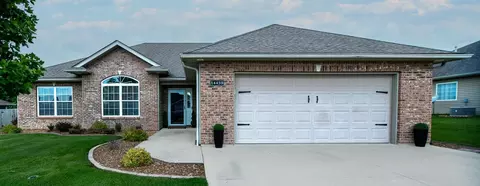 14439 Monarch Dr, Hallsville, MO 65255