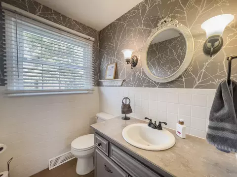 Bath - 130 Angel Ln, Holts Summit, MO 65043 photo 1 of 4