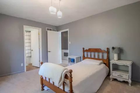 Bedroom - 130 Angel Ln, Holts Summit, MO 65043 photo 4 of 5
