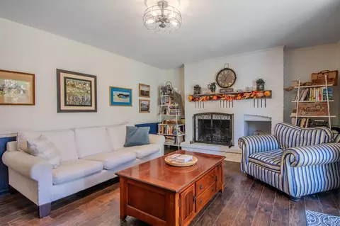 Living - 130 Angel Ln, Holts Summit, MO 65043 photo 2 of 4
