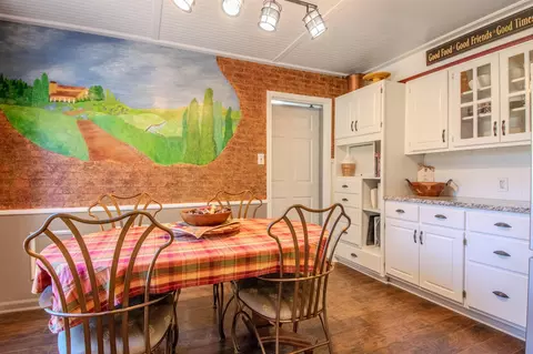 Dining - 130 Angel Ln, Holts Summit, MO 65043 photo 3 of 3