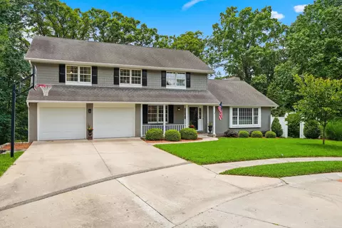 2016 Woodhollow Dr, Columbia, MO 65203