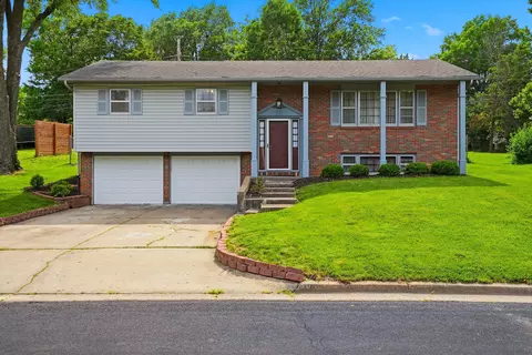 1909 Garden Dr, Columbia, MO 65202