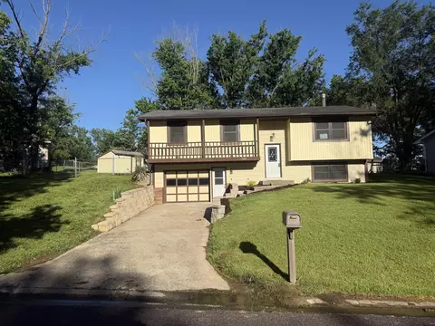 5581 N Maple Ct, Columbia, MO 65202